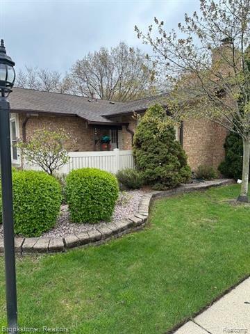 Property Photo:  37610 Barkridge Circle  MI 48185 