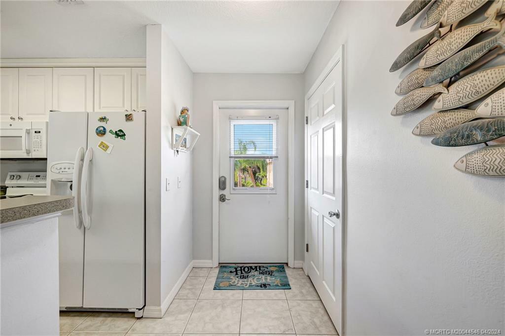 Property Photo:  2950 SE Ocean Boulevard 18-6  FL 34996 