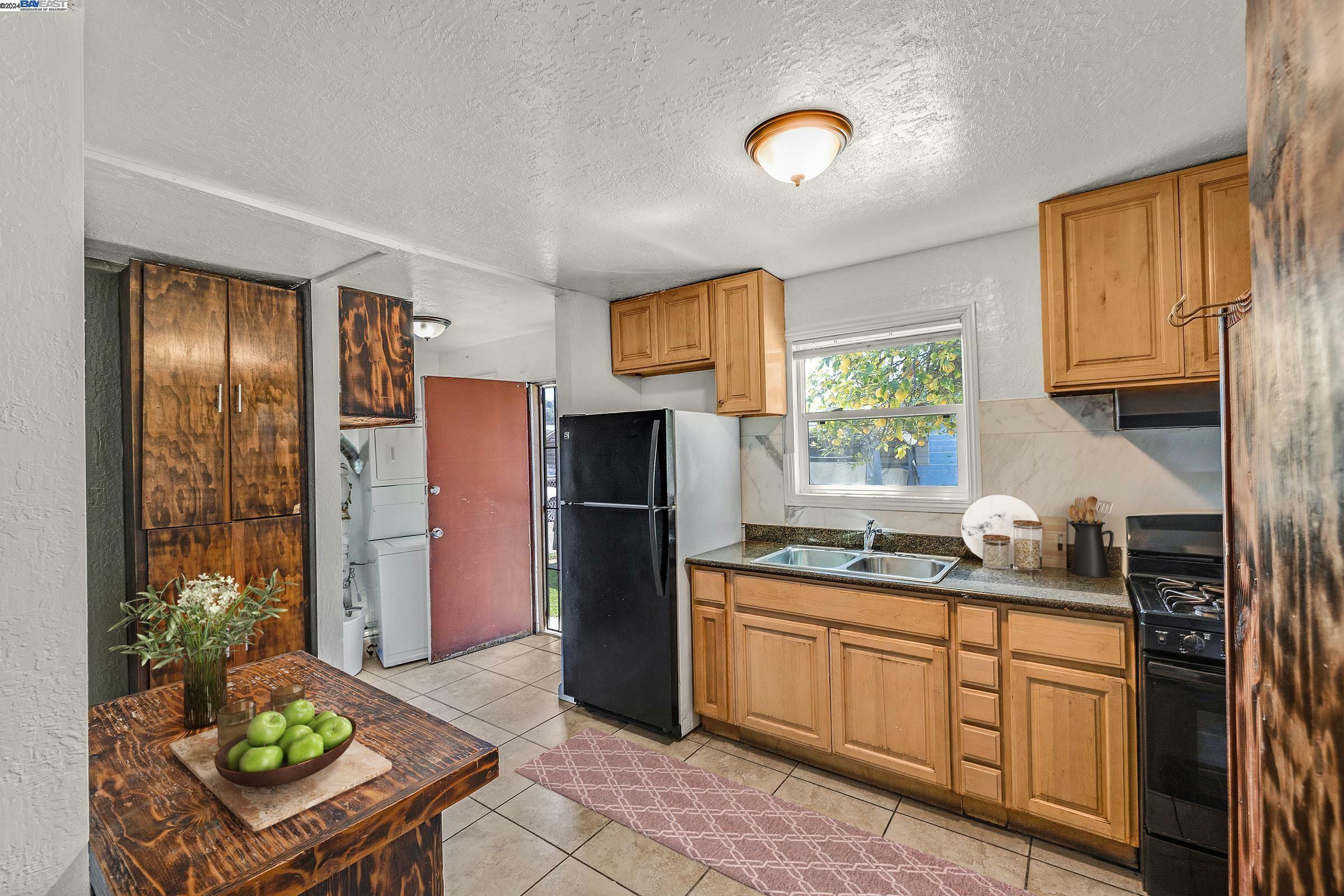 Property Photo:  2672 73rd Ave  CA 94605 