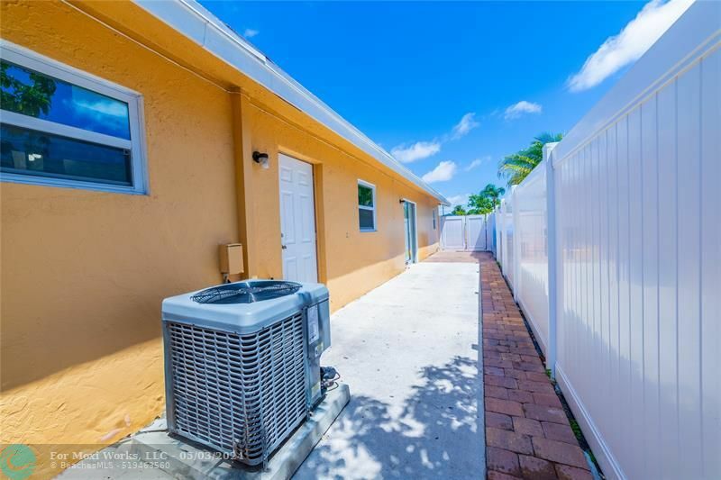 Property Photo:  340 Sterling Ave  FL 33444 