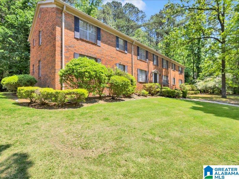 Property Photo:  2200 Montreat Circle B  AL 35216 