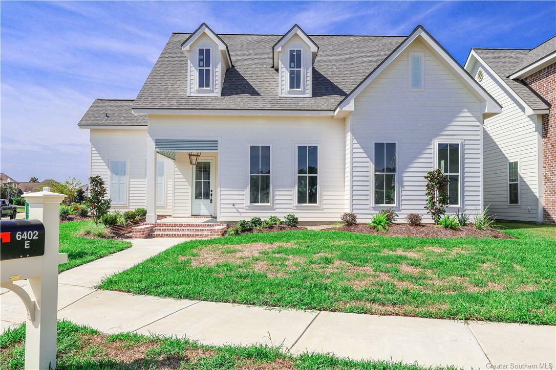 Property Photo: 6402 E Oleander Circle LA 70605