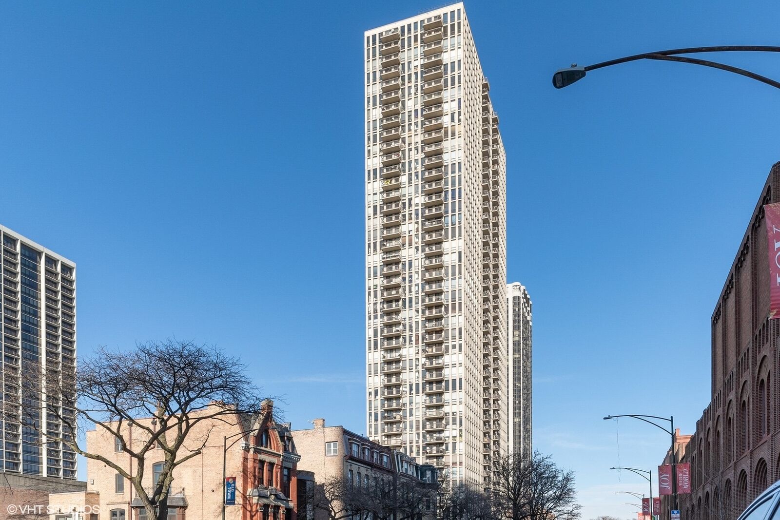 Property Photo: 1660 N Lasalle Street 607 IL 60614