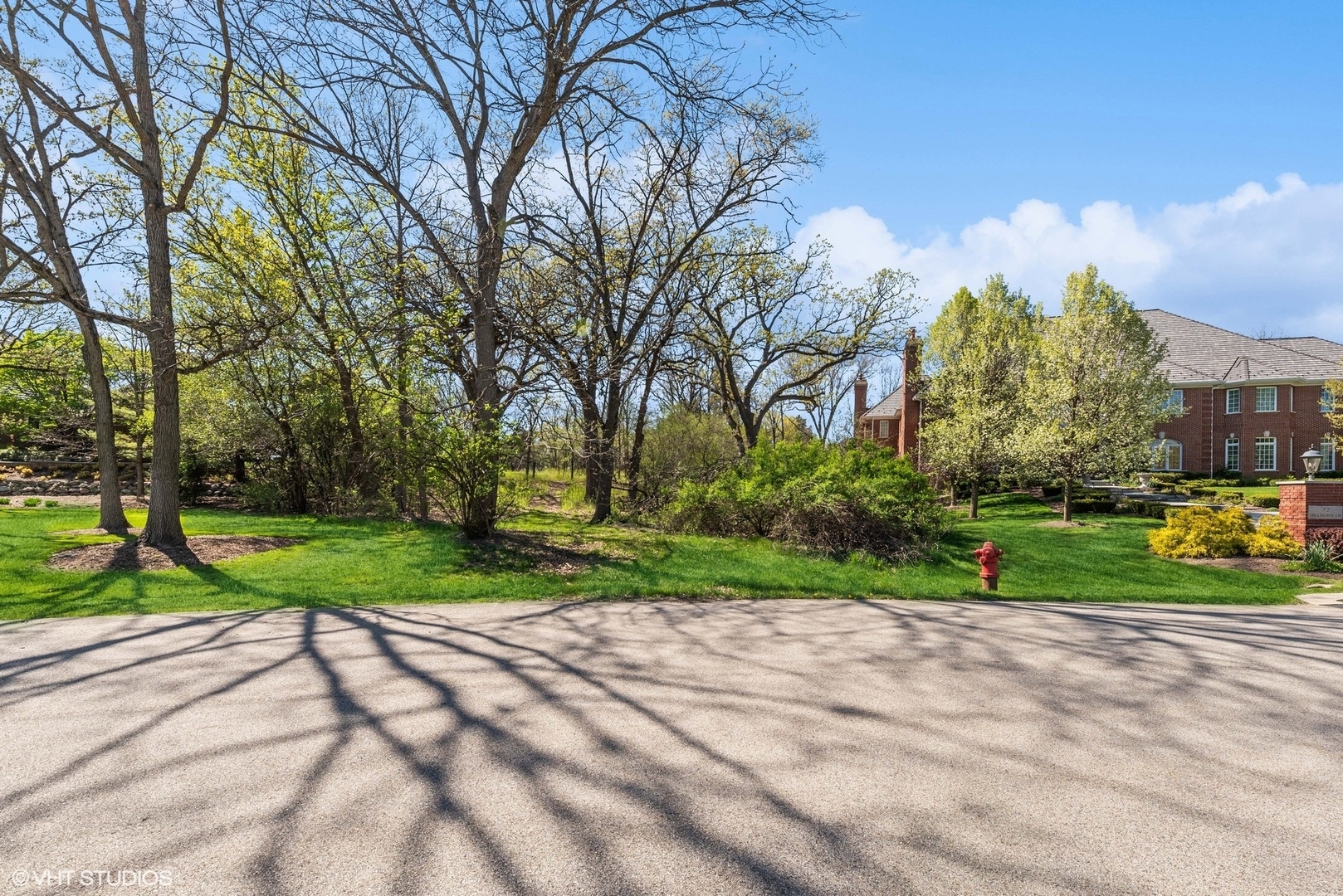 Property Photo:  74 Hillburn Lane  IL 60010 