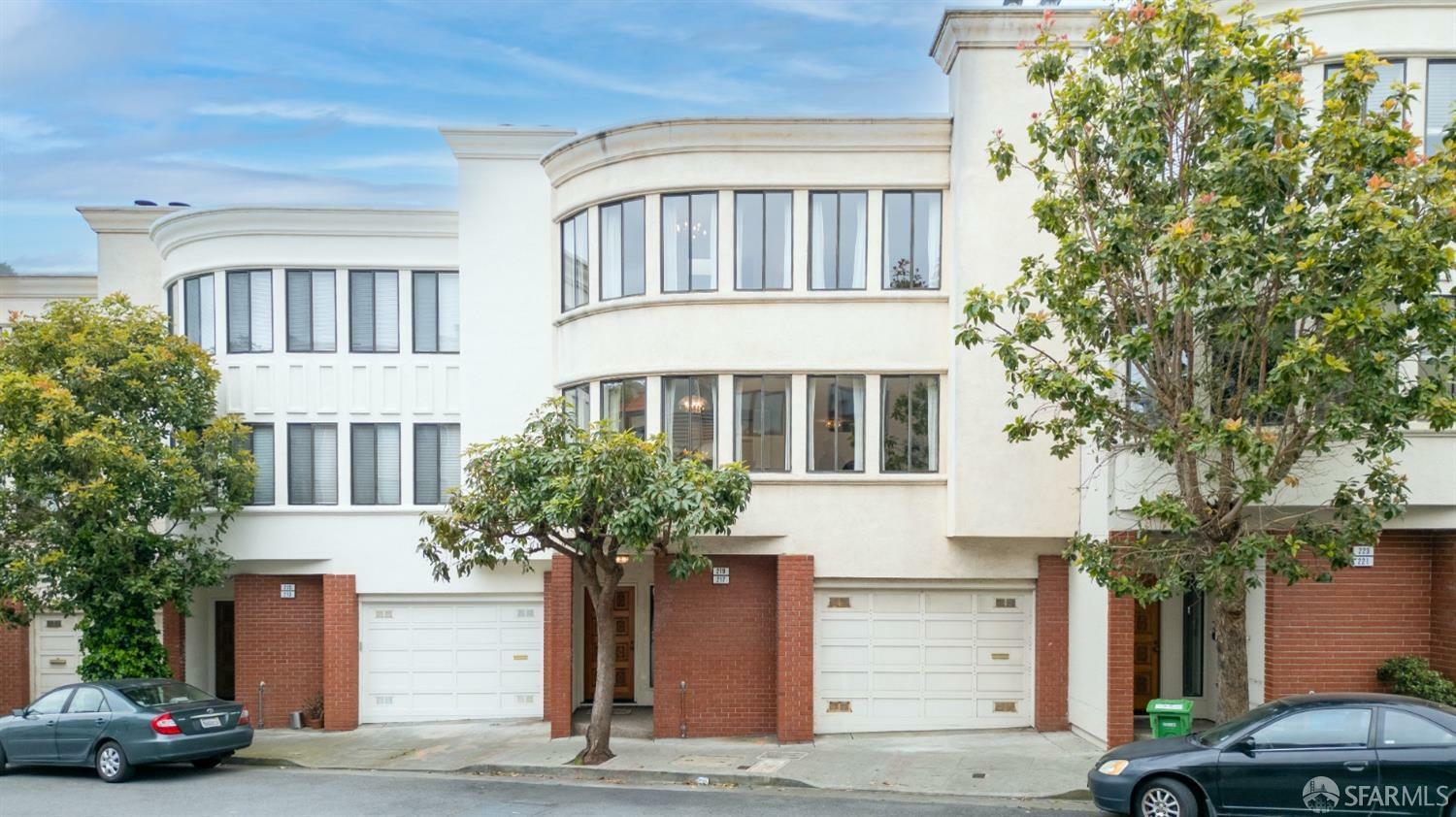 Property Photo: 217 Dorado Terrace CA 94112