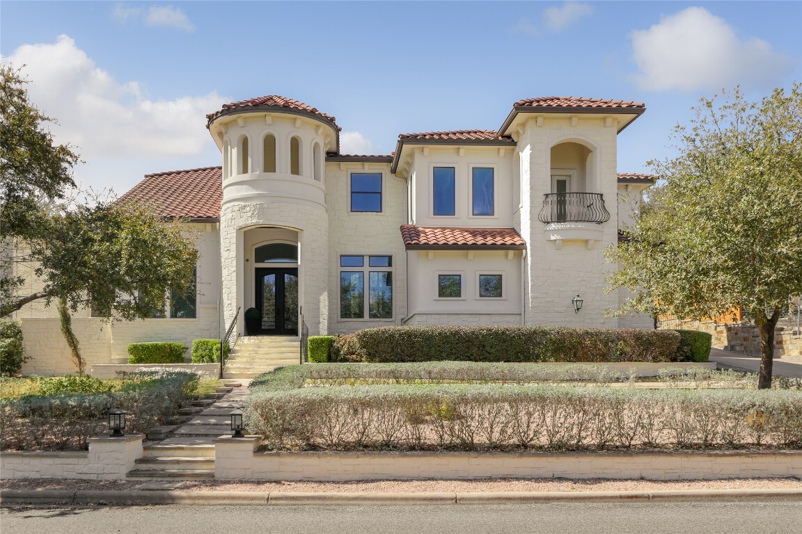 Property Photo: 3704 Bonnell Drive TX 78731