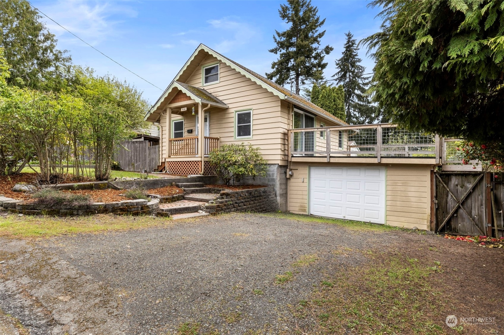 Property Photo:  710 Smith Street  WA 98366 