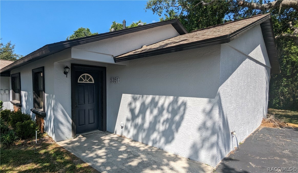 Property Photo: 5351 W Customer Court FL 34461