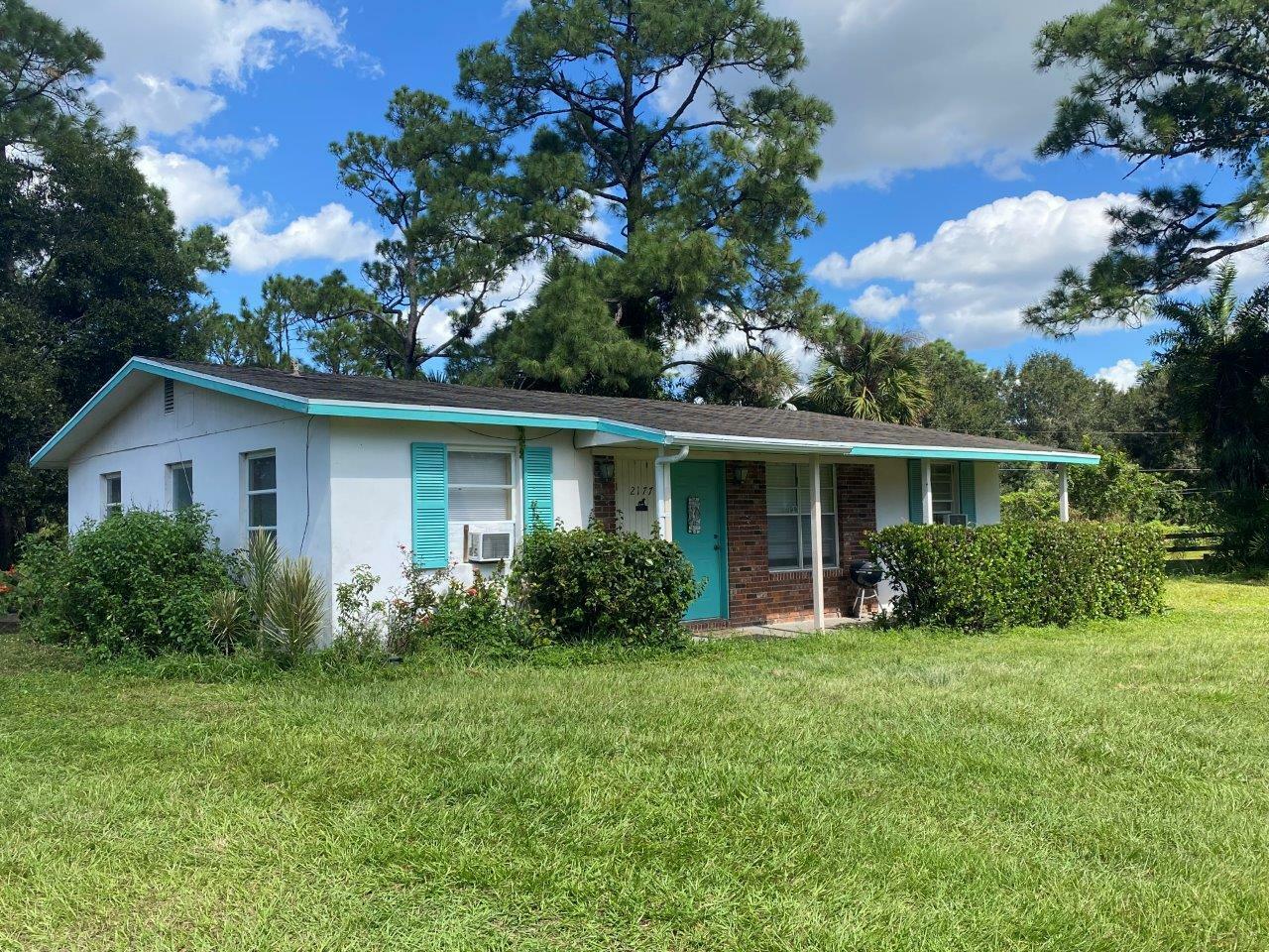 Property Photo:  2141 B Road Cottage  FL 33470 