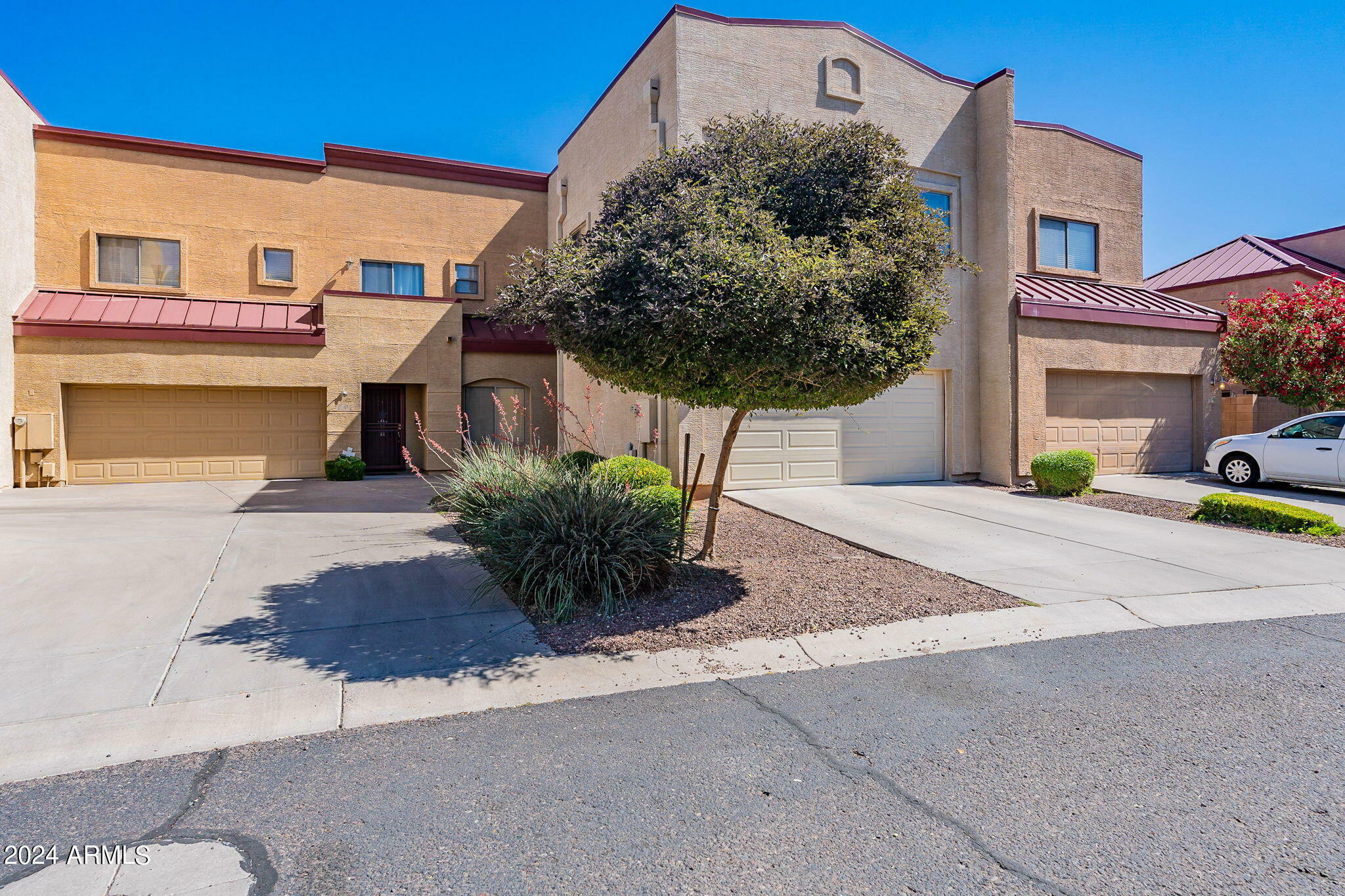 Property Photo:  1015 S Val Vista Drive 46  AZ 85204 