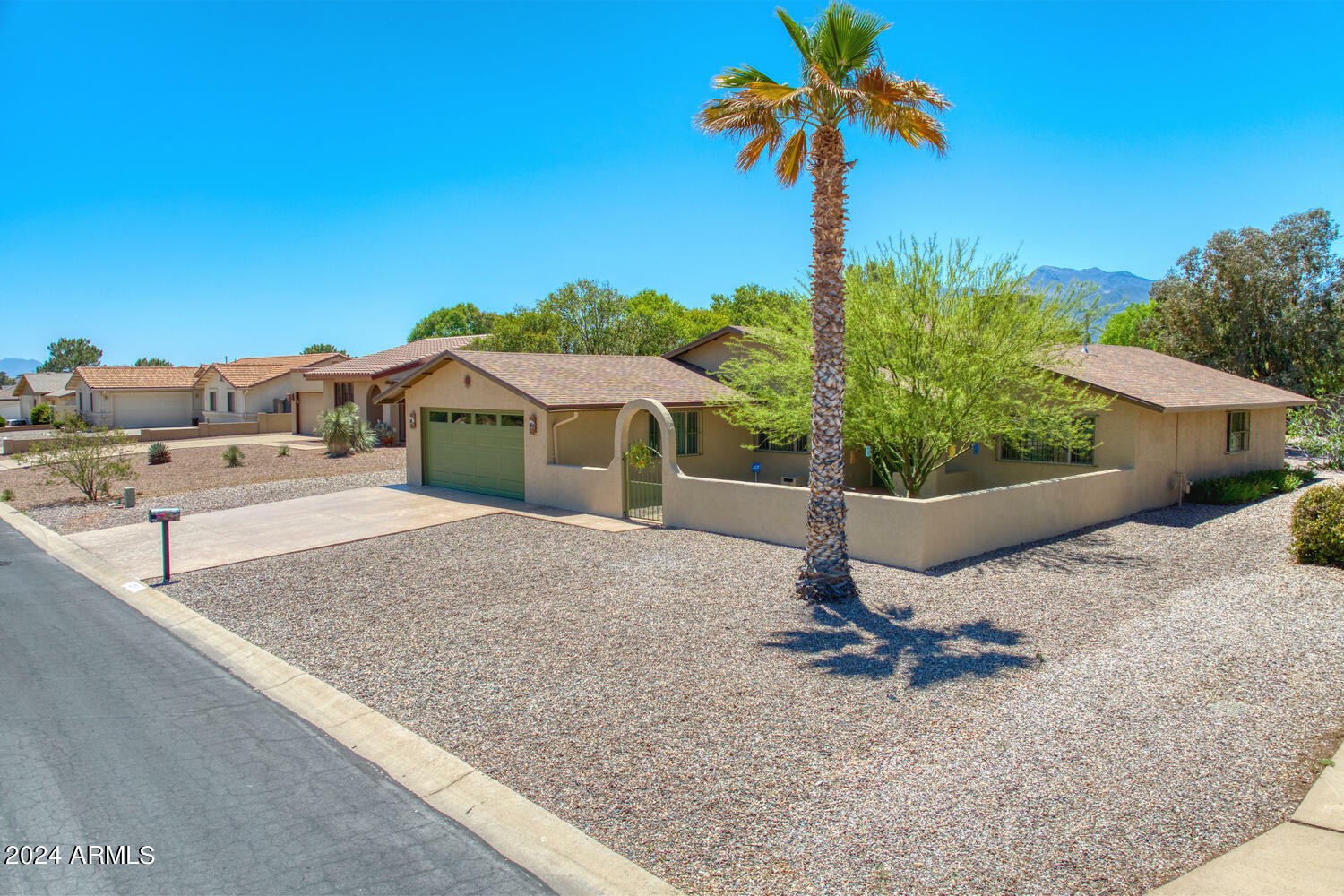 Property Photo:  2566 Inverrary Drive  AZ 85650 