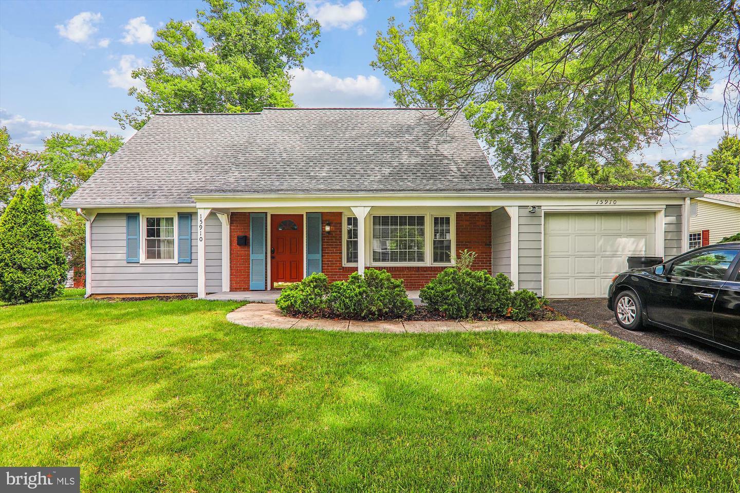 Property Photo: 15910 Pointer Ridge Drive MD 20716