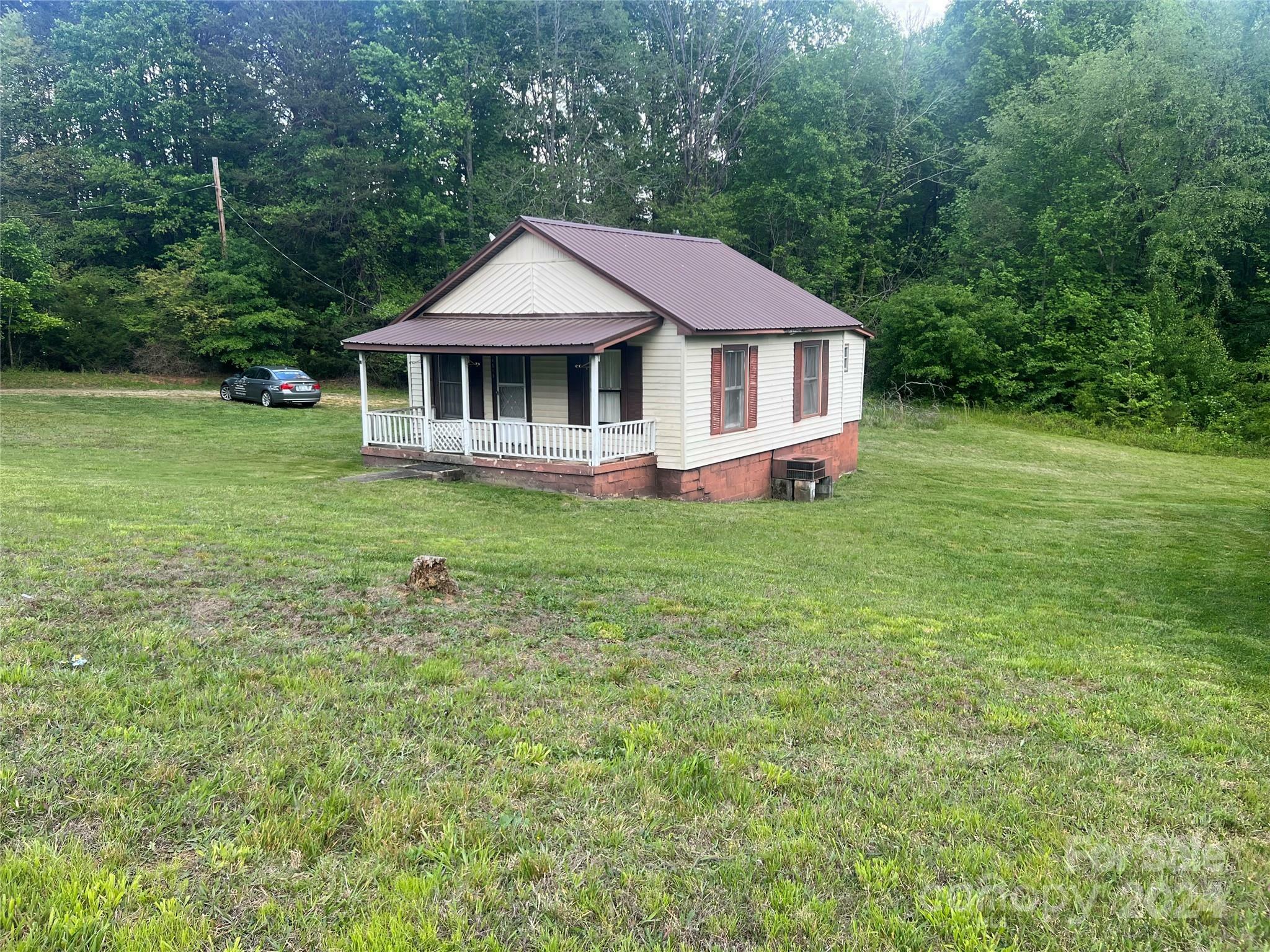 Property Photo:  4519 Denton Chapel Road  NC 28655 