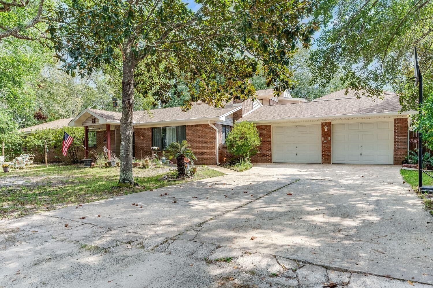 Property Photo:  84 Vota Lane  FL 32459 