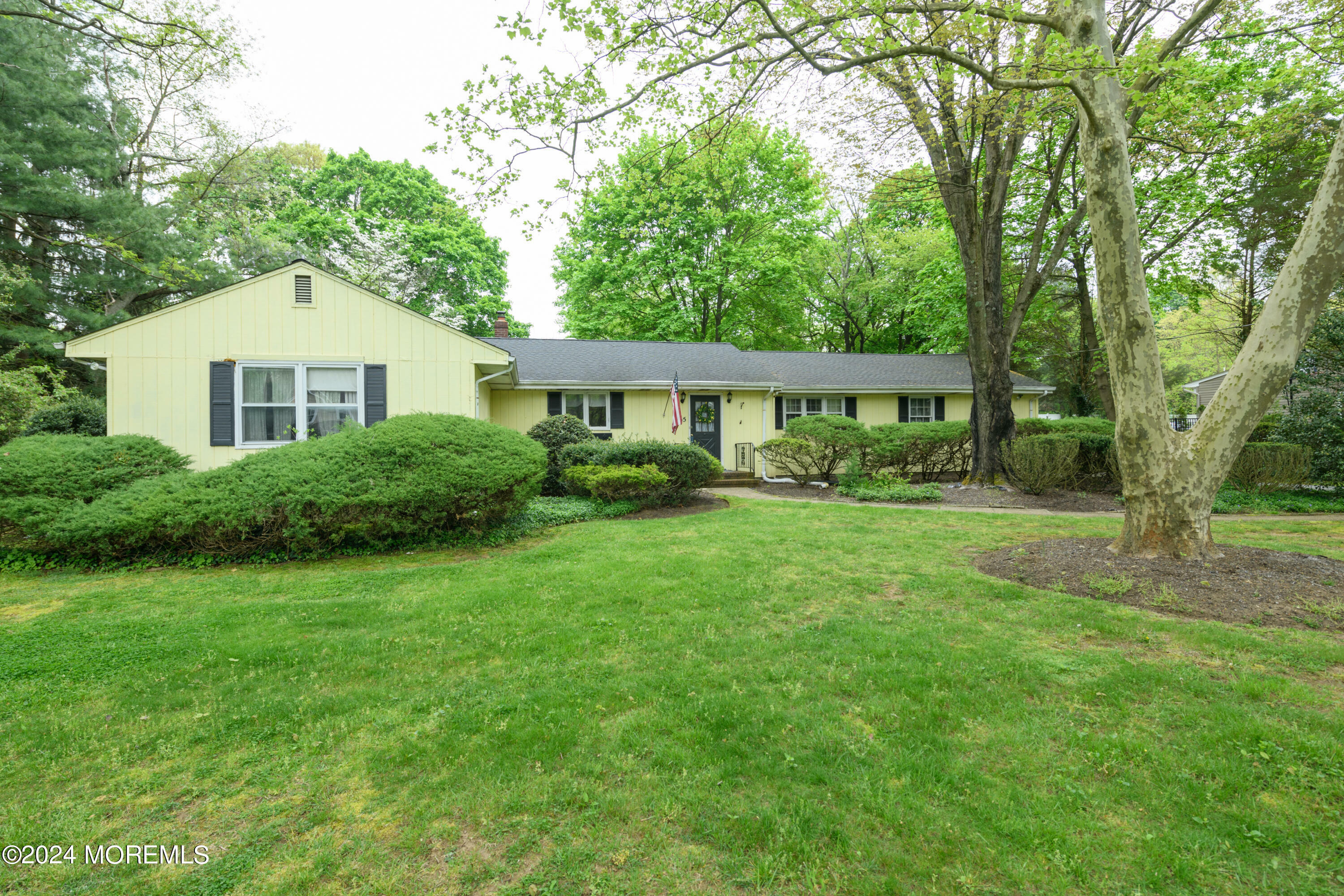 Property Photo:  65 Knollwood Drive  NJ 07724 