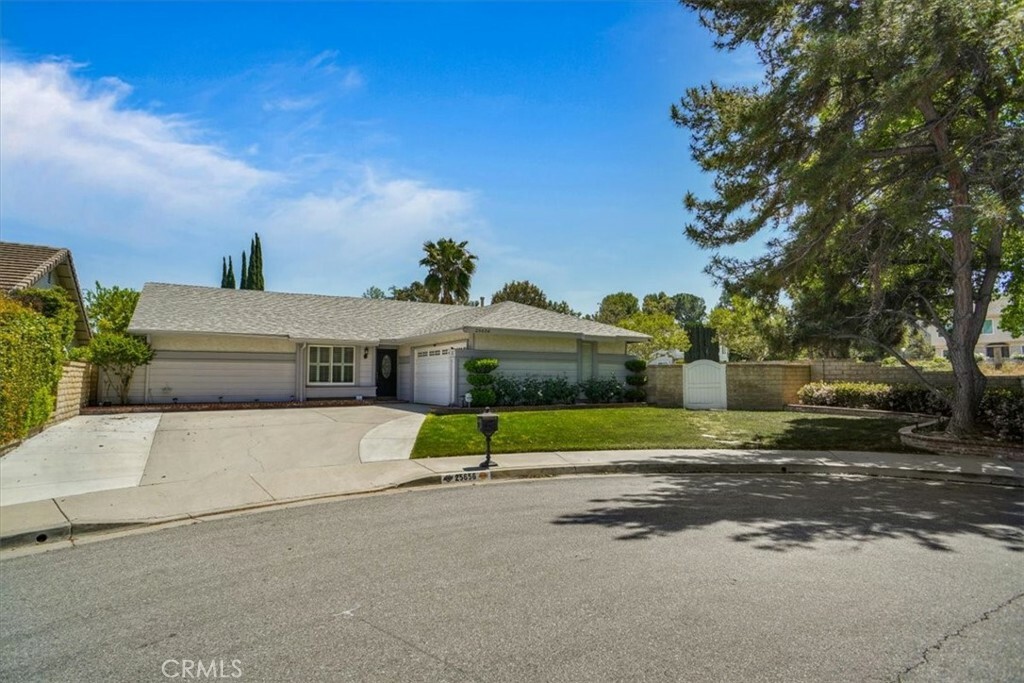 Property Photo:  25656 Lochmoor Road  CA 91355 