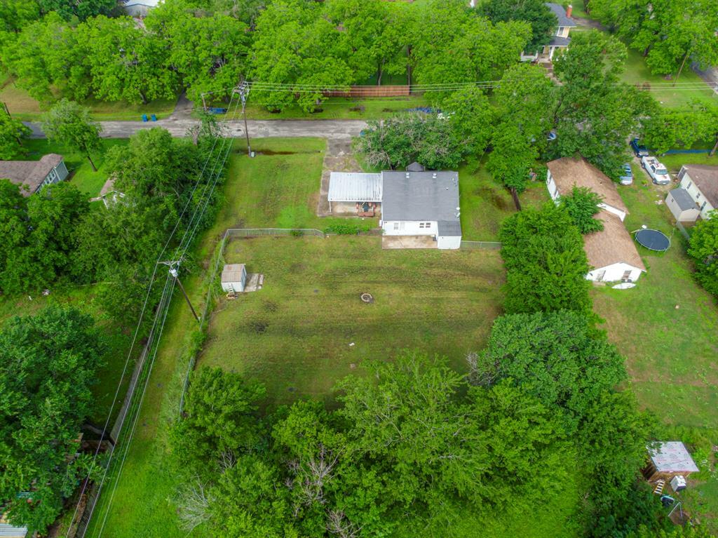 Property Photo:  105 S Goodman Avenue  TX 75144 