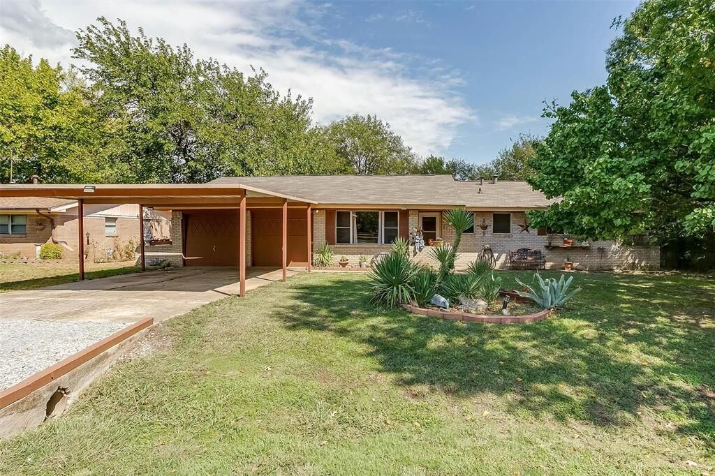 Property Photo:  4113 Linkwood Drive  TX 76008 