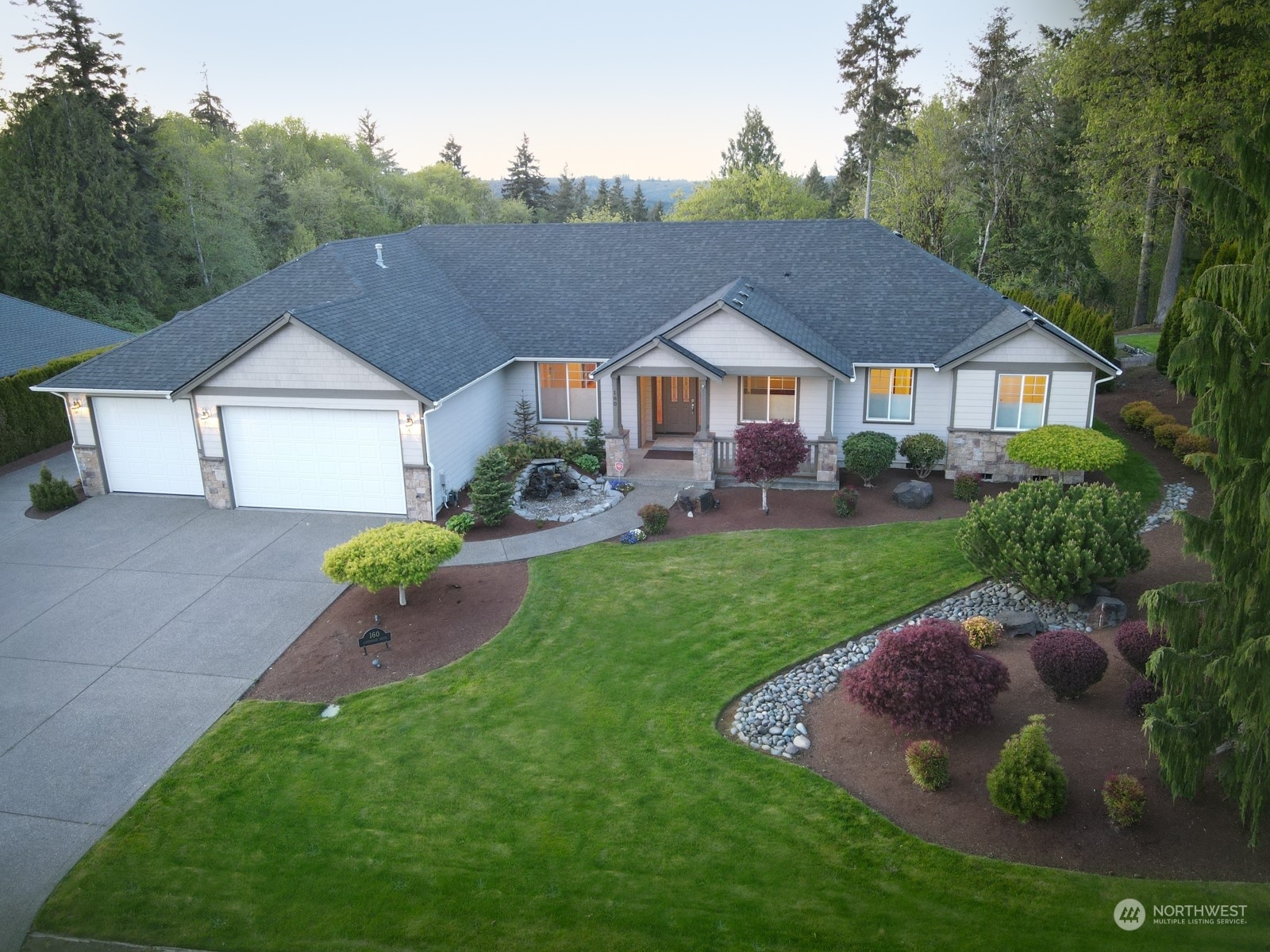 Property Photo:  160 Alderwood Drive  WA 98532 