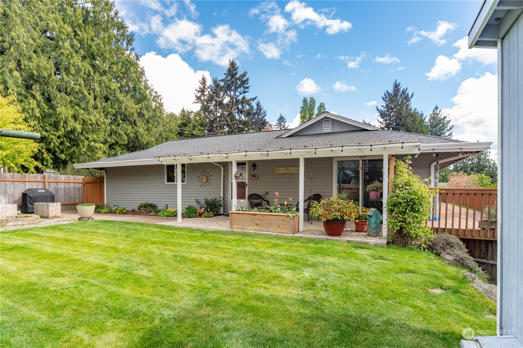 Property Photo:  1524 Bradley Street  WA 98310 