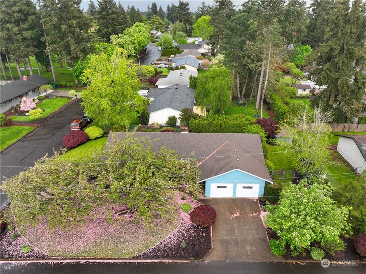 Property Photo: 105 Dallas Street WA 98661