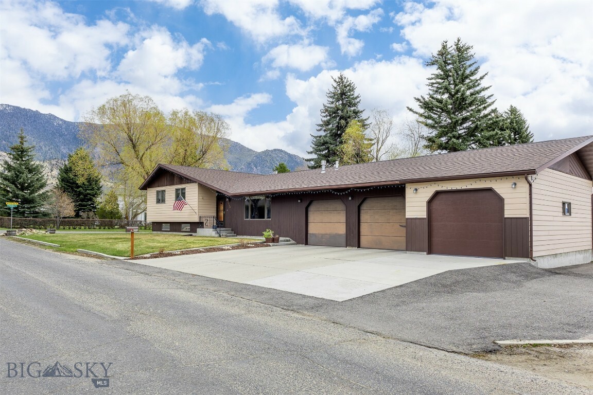Property Photo: 3450 E Lake Drive MT 59701