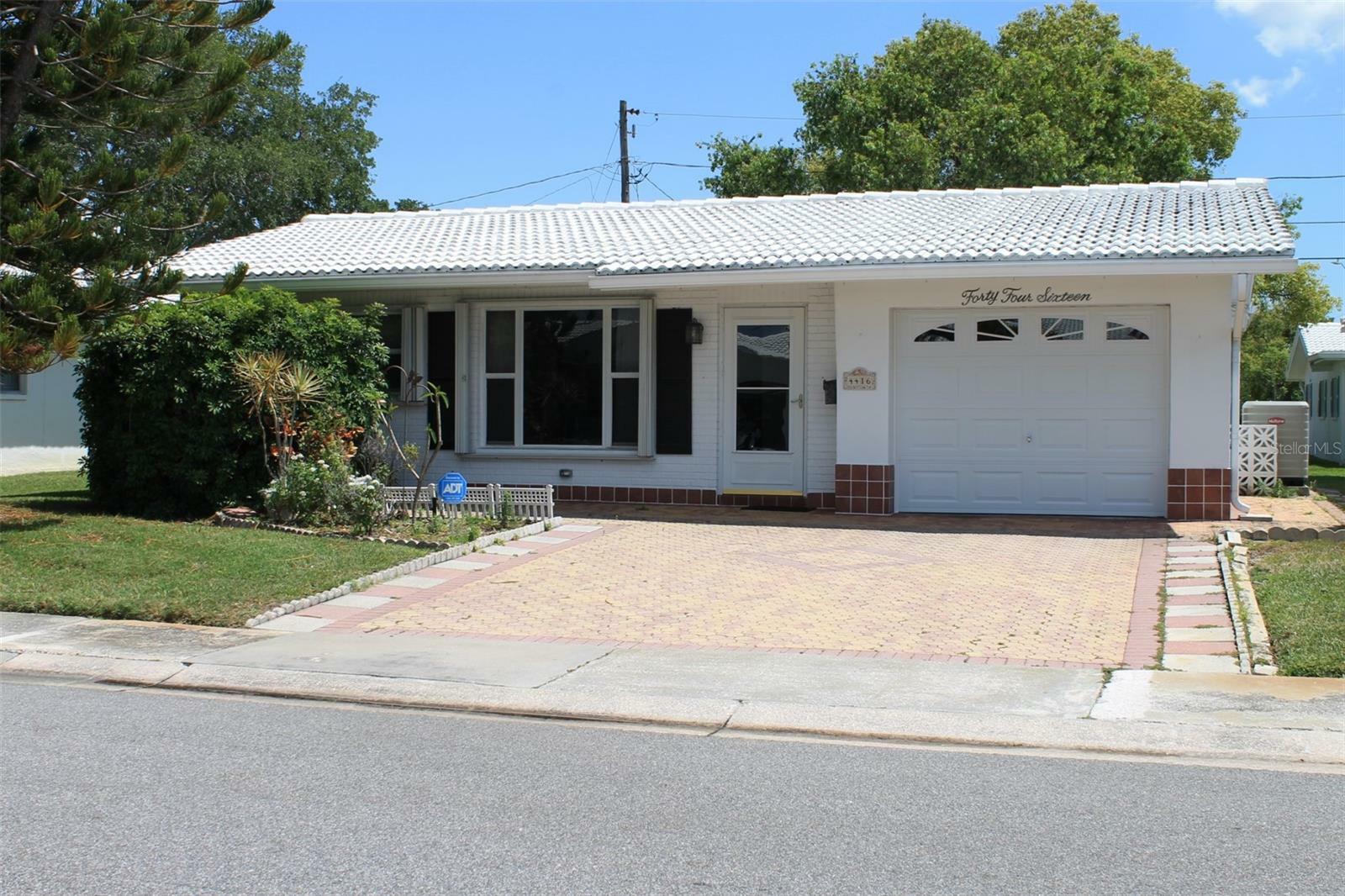 Property Photo:  4416 100th Avenue N  FL 33782 