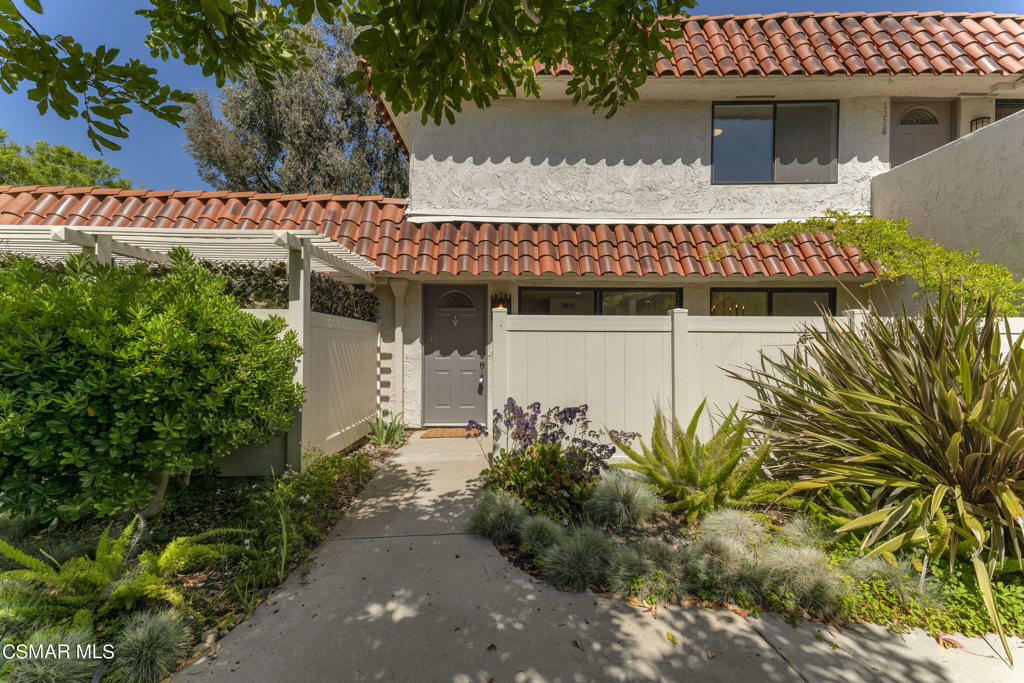 Property Photo:  1224 Landsburn Circle  CA 91361 