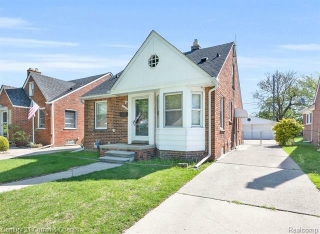 Property Photo:  648 Mayburn Street  MI 48128 