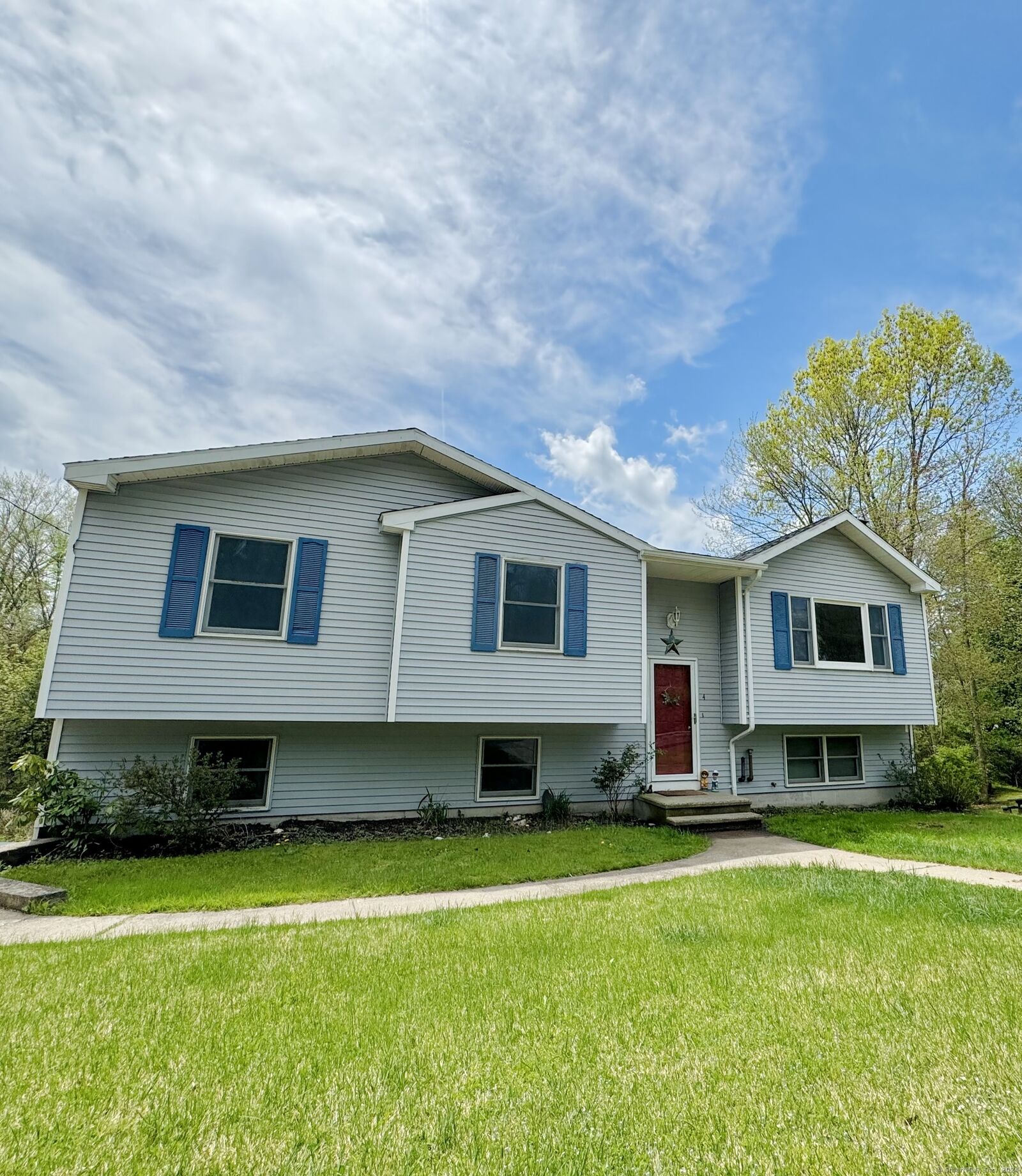 Property Photo:  4 East Hill Street  CT 06786 