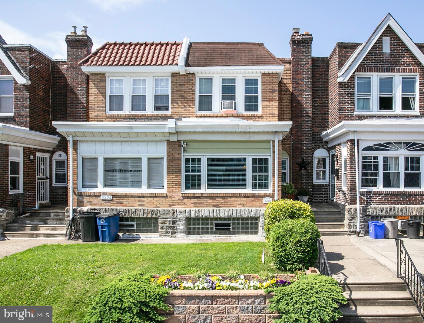 Property Photo: 3222 Unruh Avenue PA 19149