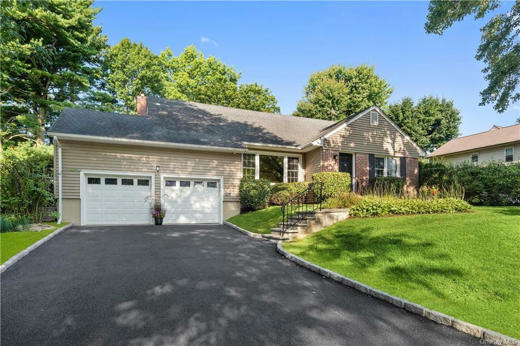 Property Photo:  5 Copper Beech Circle  NY 10605 