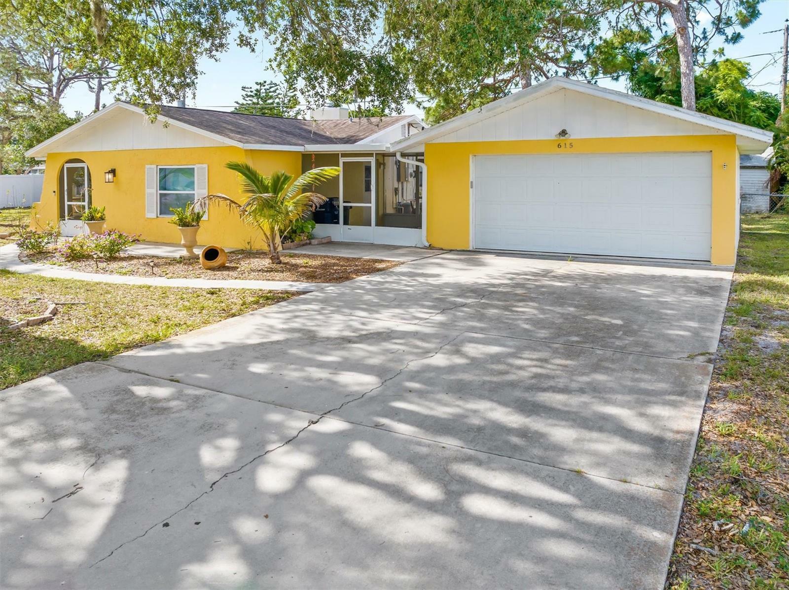 Property Photo:  615 Lehigh Road  FL 34293 