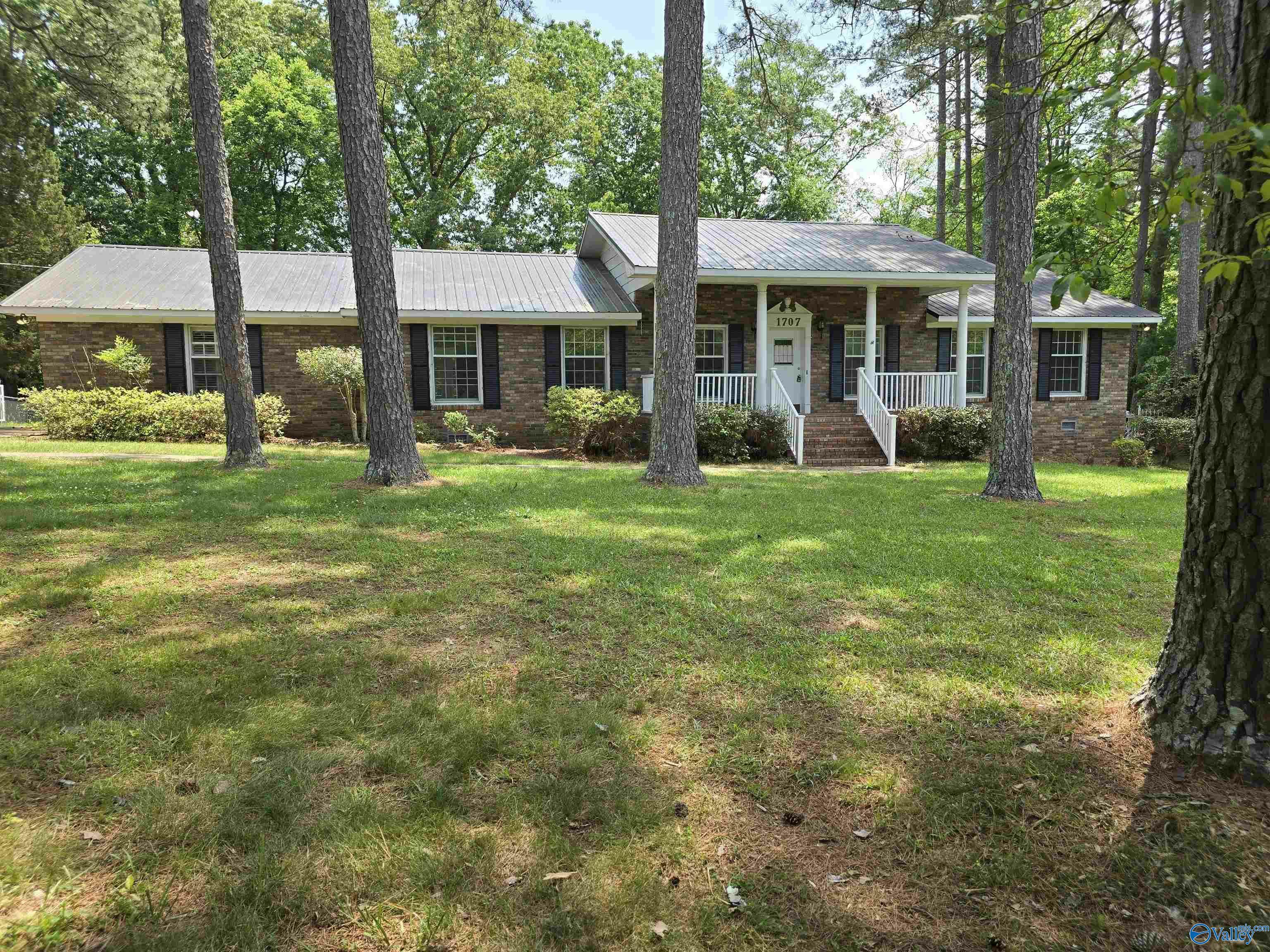 Property Photo:  1707 Proctor Drive  AL 35769 