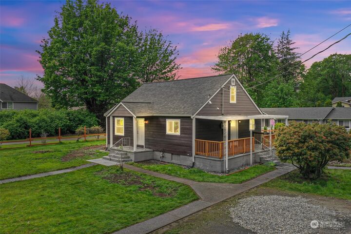 Property Photo: 3911 Boulevard Road SE WA 98501