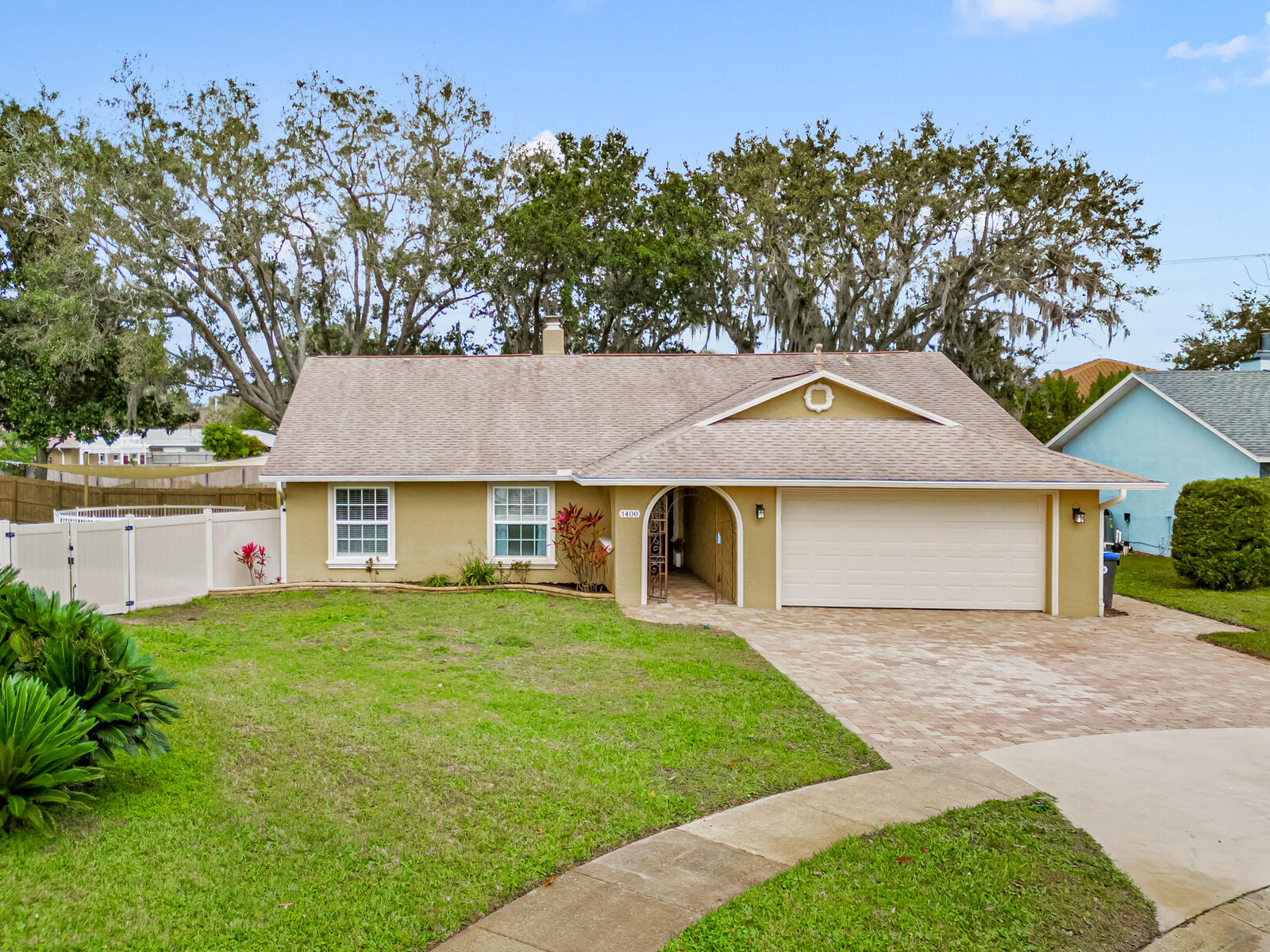 Property Photo:  1400 Muirfield Drive  FL 32780 