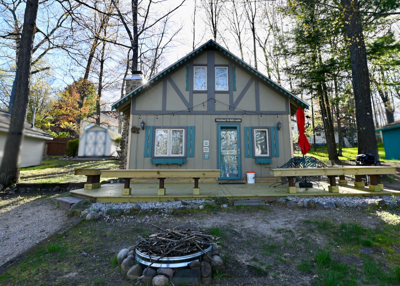 Property Photo:  221 Jackson Boulevard  MI 48653 