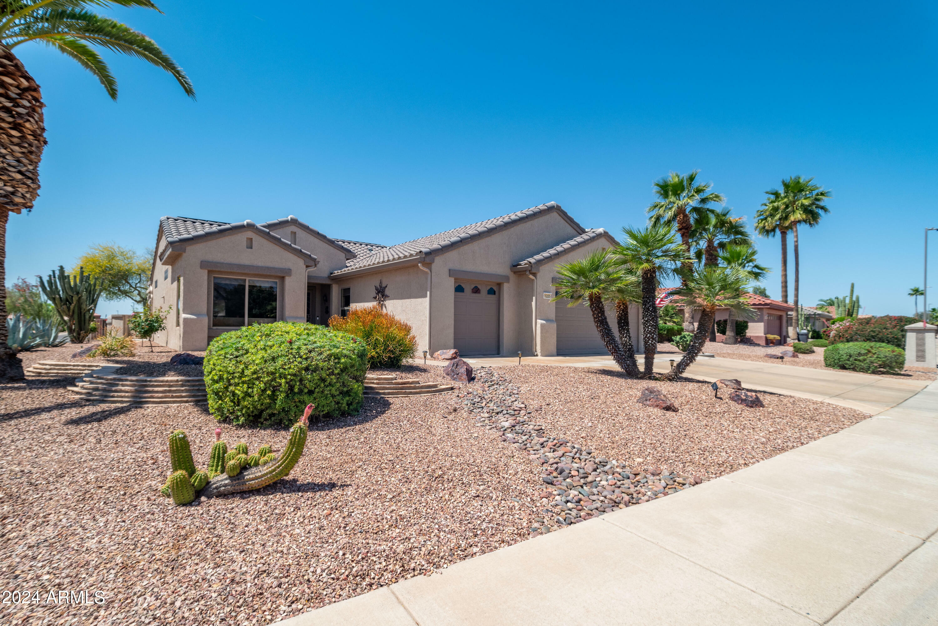 Property Photo:  16205 W Desert Winds Drive  AZ 85374 