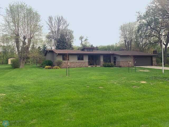 Property Photo:  7165 Woodland Circle  ND 58047 