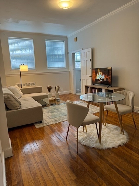 Property Photo:  37 Beacon Street 2  MA 02108 