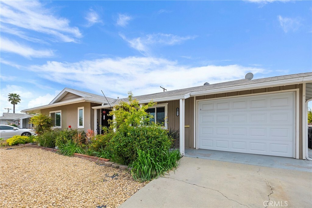 Property Photo:  26251 Foxgrove Road  CA 92586 