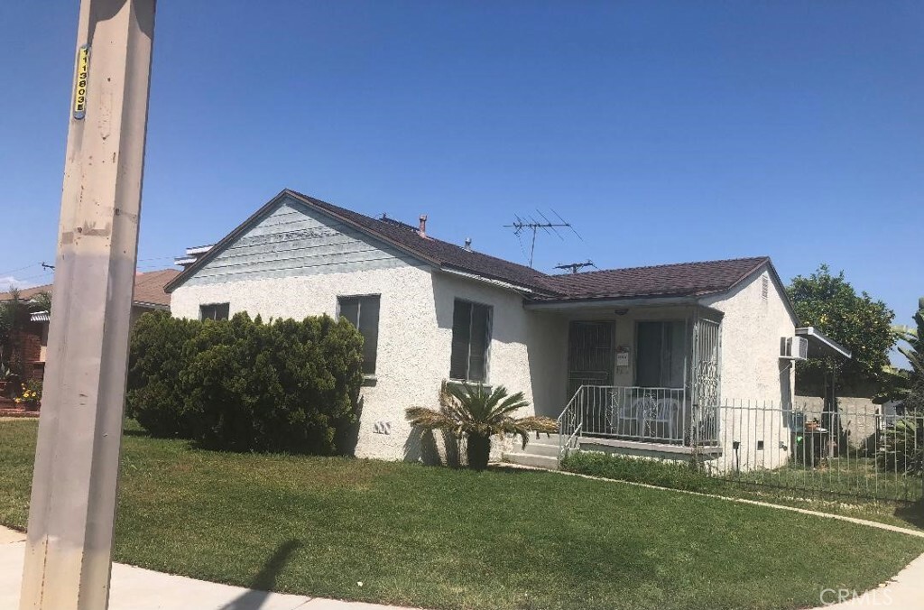 Property Photo:  10358 Jersey Avenue  CA 90670 