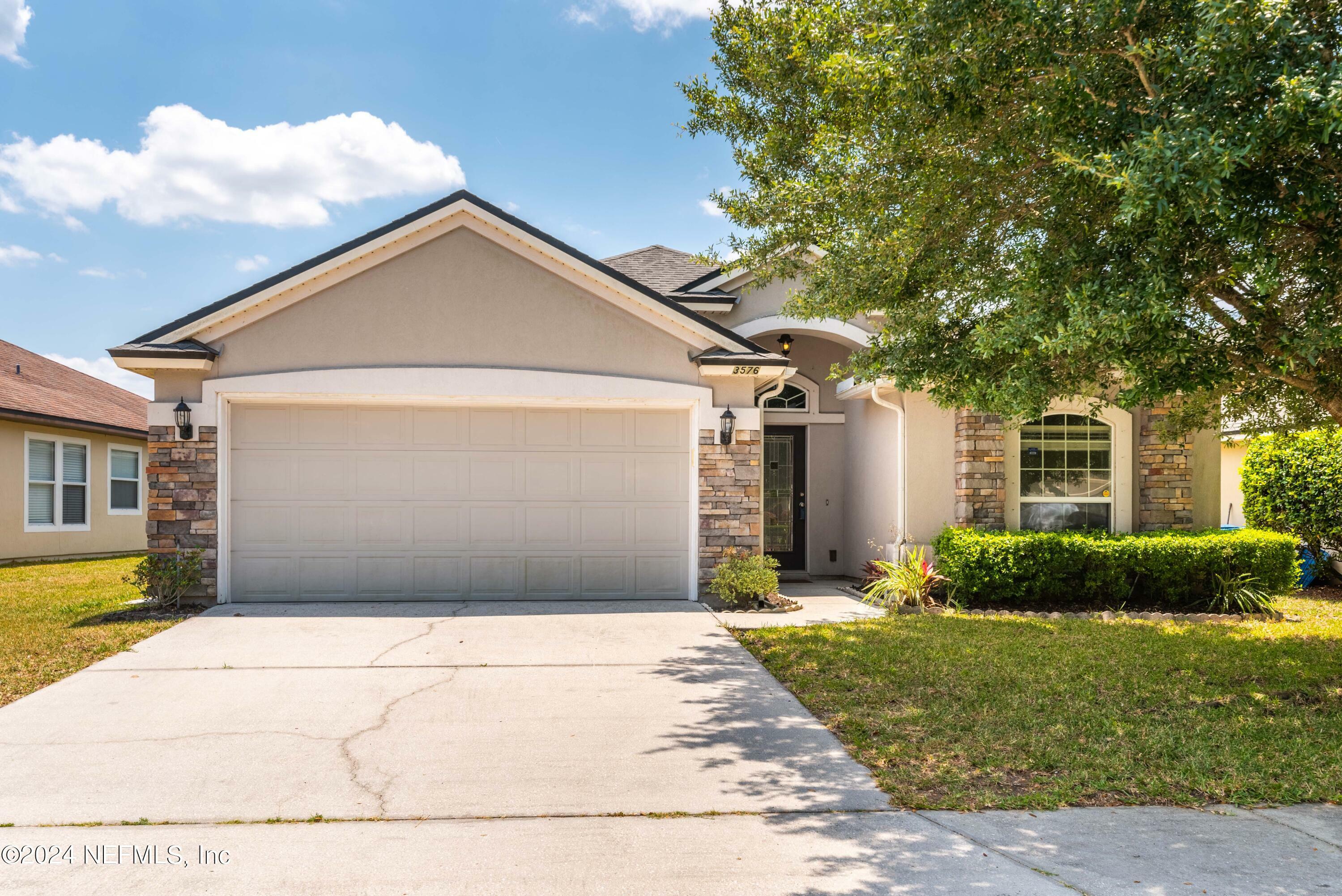 Property Photo:  3576 Shrewsbury Drive  FL 32226 