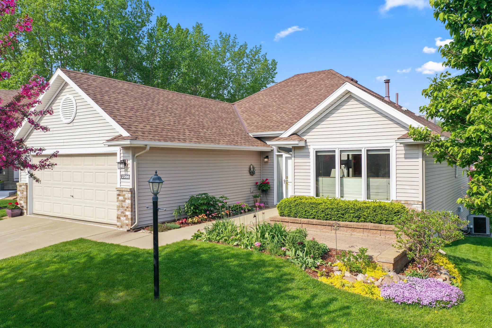 Property Photo:  2200 Carter Court  MN 55057 