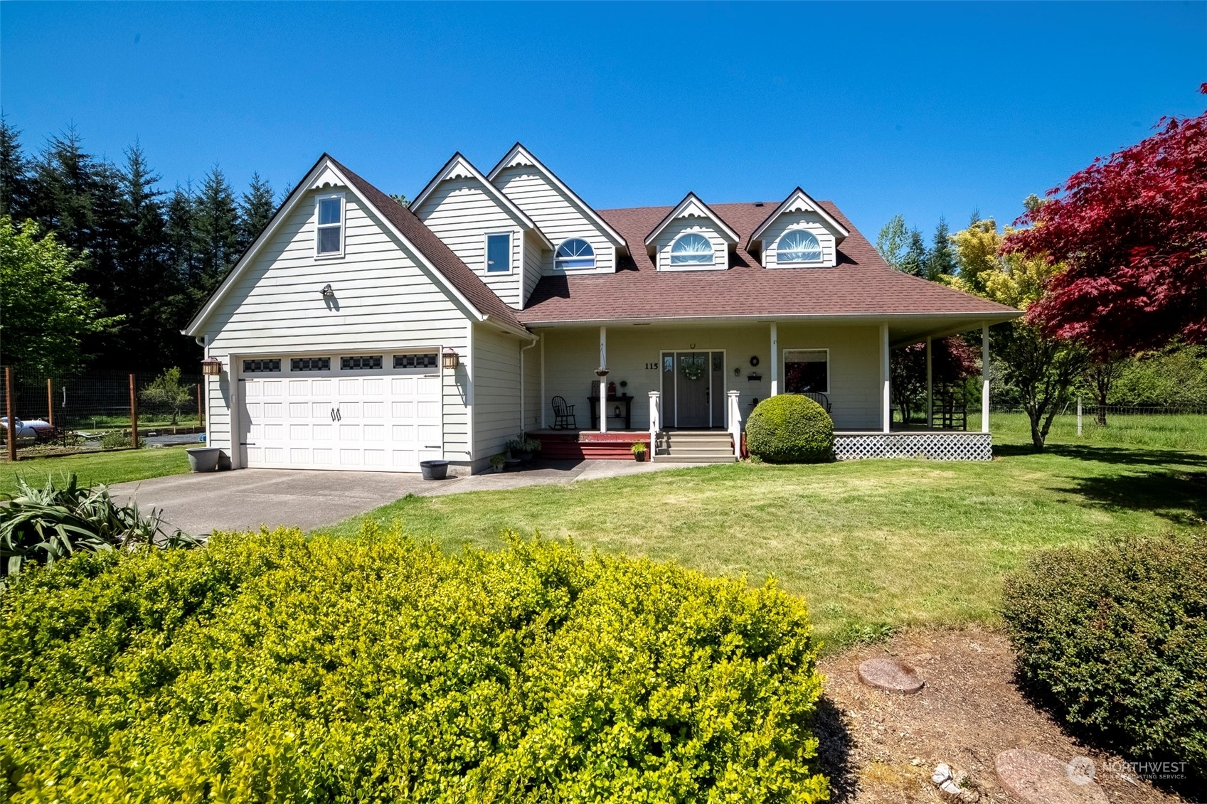 Property Photo:  115 Strawberry Lane  WA 98533 