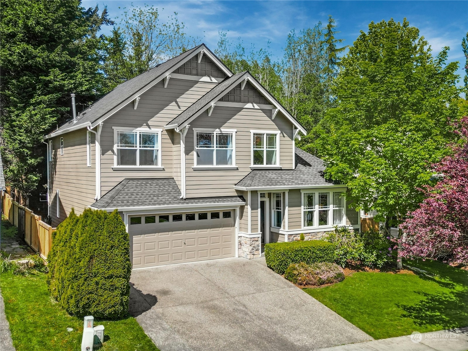 Property Photo:  17309 106th Place NE  WA 98011 