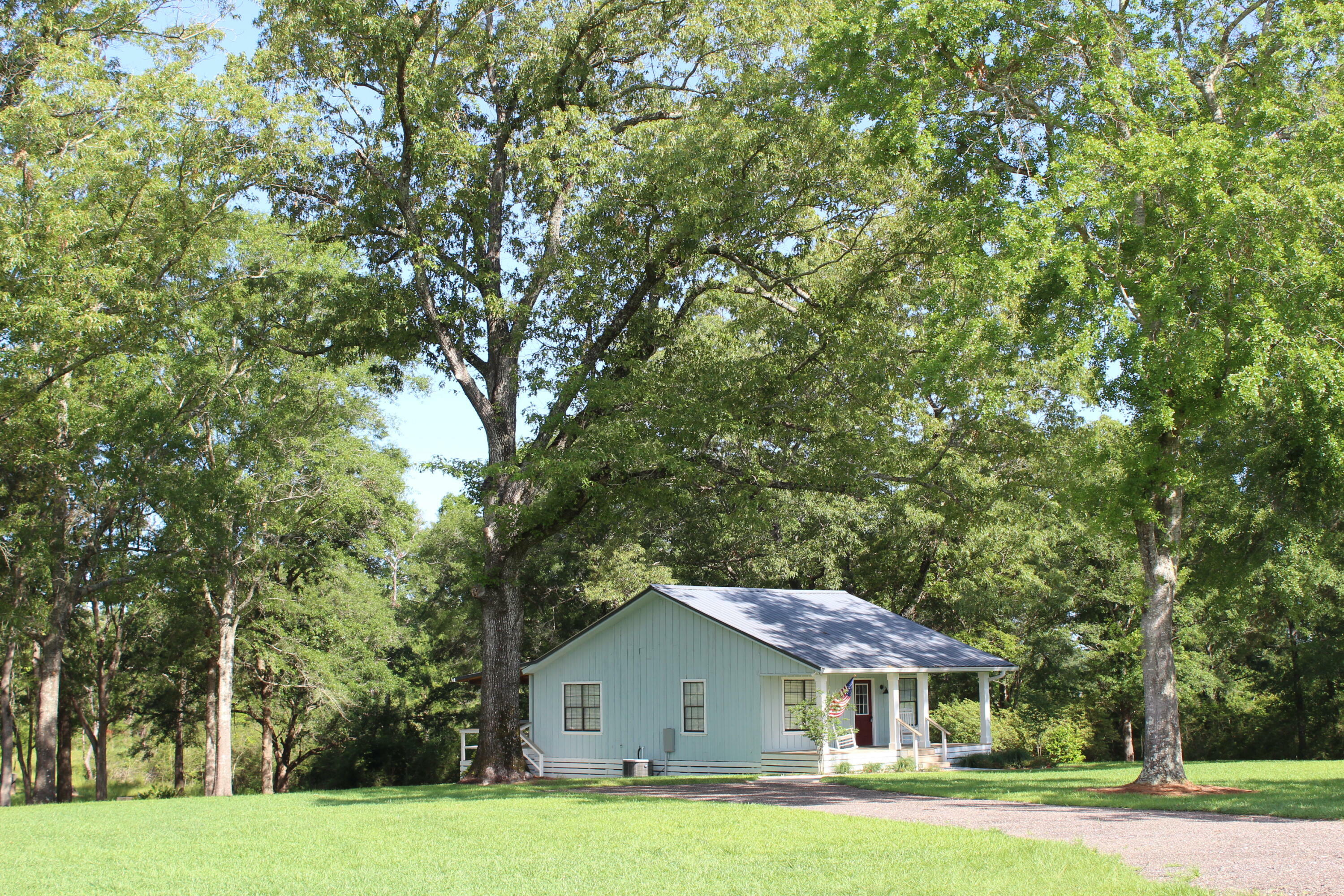 Property Photo: 261 Wilkerson Road FL 32433