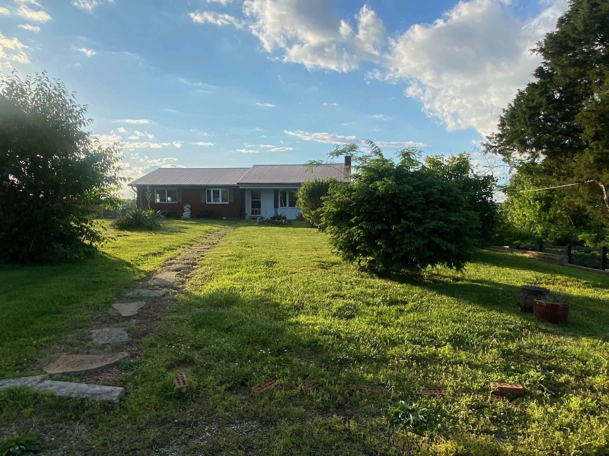 Property Photo:  40 Little Reading Road  KY 42518 