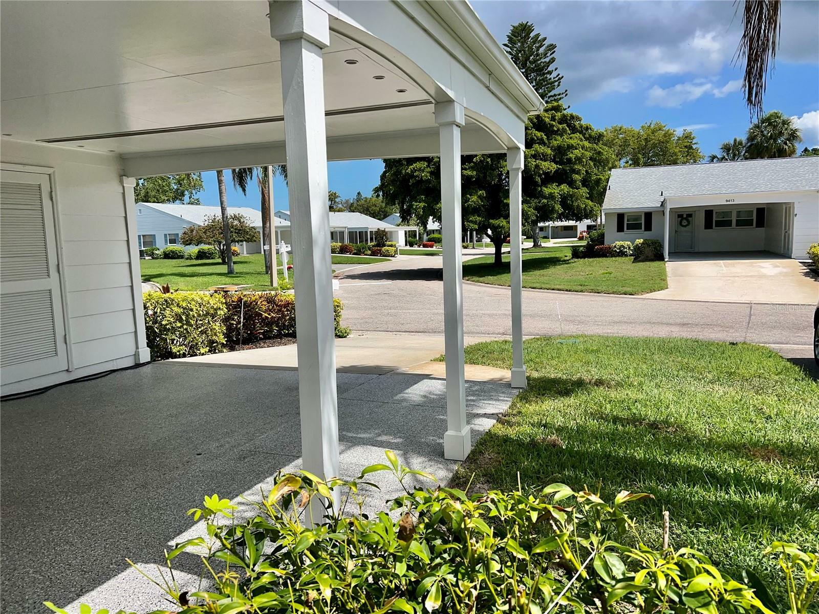 Property Photo: 9414 Concord Circle 9414 FL 34210