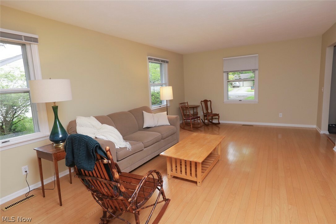 Property Photo:  613 Beech Street  OH 44074 